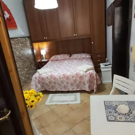 Casa Rosy בית הארחה 3*